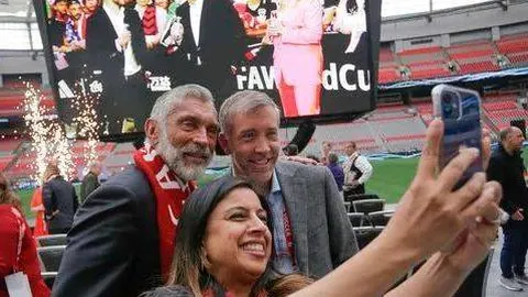 3月19日，王大雷与伊万科维奇教练共赴赛前新闻通气会